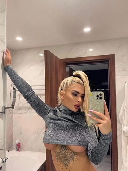 Prostituta Amira en Granada